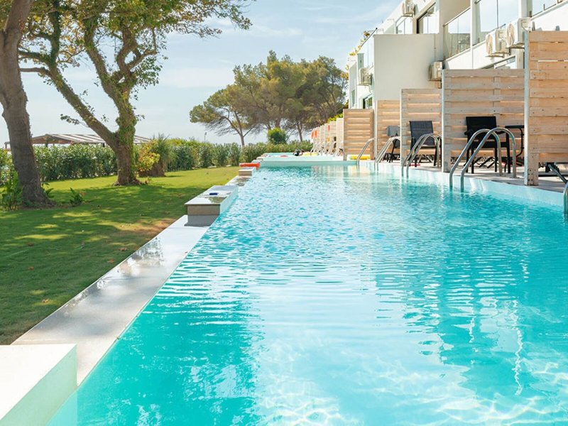 Ninos Grand Beach Resort 21