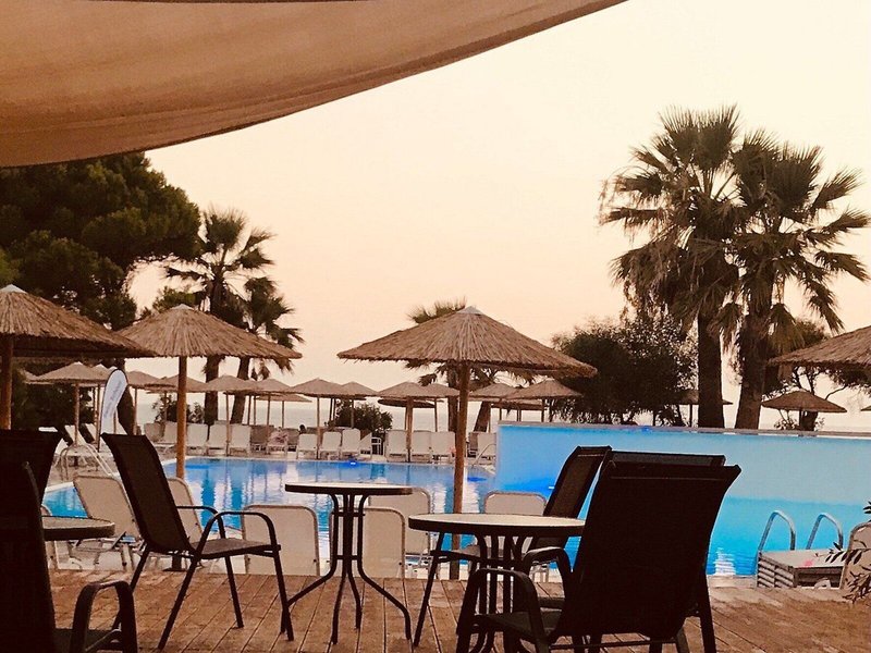 Ninos Grand Beach Resort 23