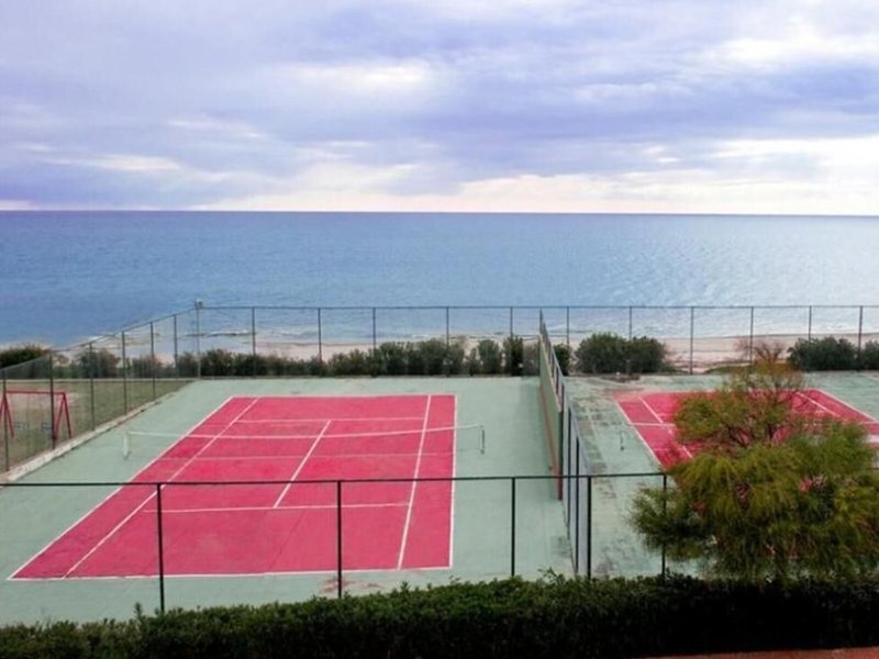 Ninos Grand Beach Resort 42