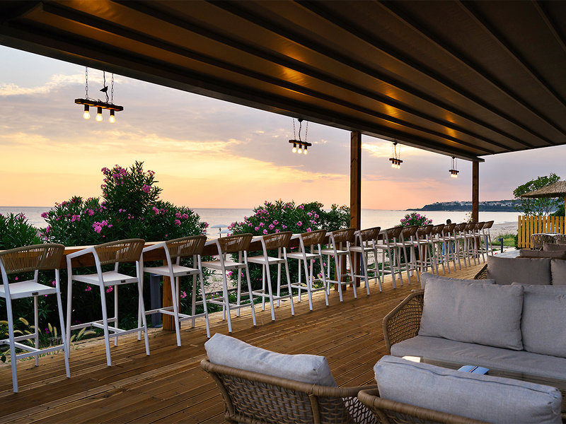 Ninos Grand Beach Resort 3