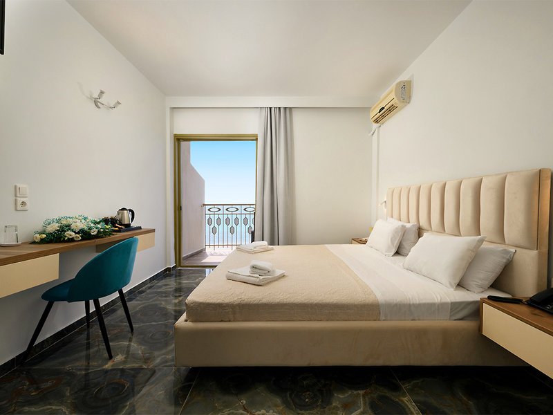 Ninos Grand Beach Resort 4