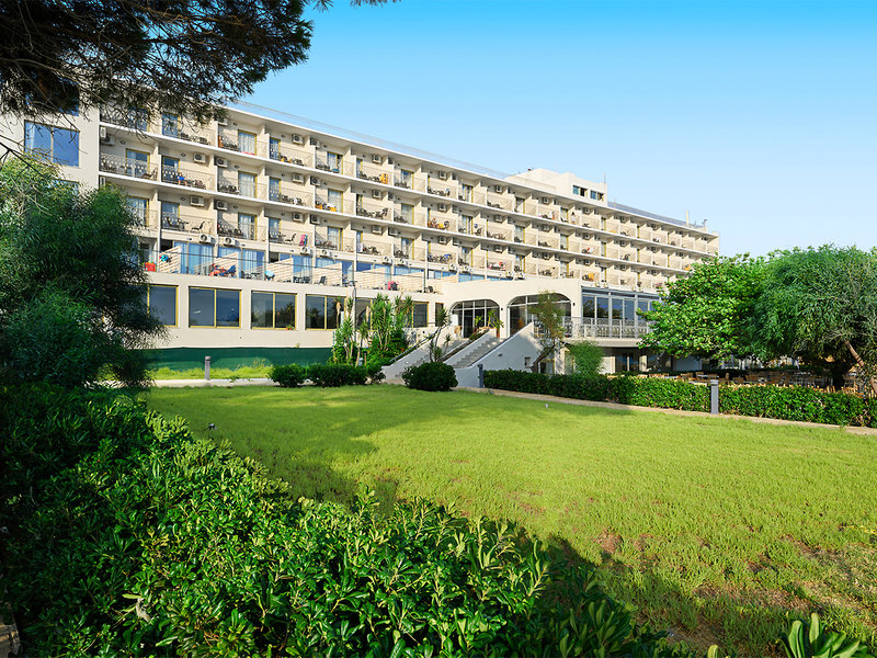 Ninos Grand Beach Resort 9