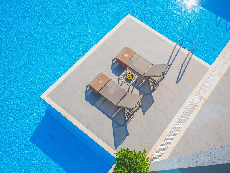 Orka Cove Hotel Penthouse & Suites 6