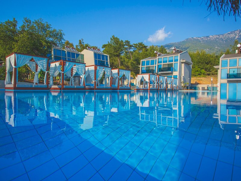 Orka Cove Hotel Penthouse & Suites 16