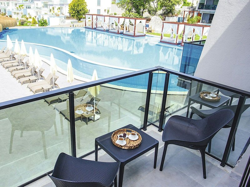 Orka Cove Hotel Penthouse & Suites 17