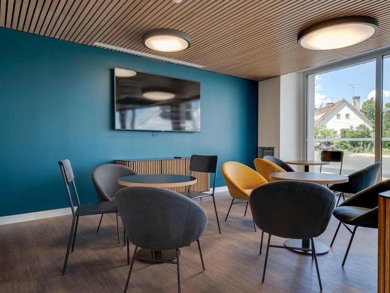 All Suites Appart Hôtel Massy-Palaiseau 7