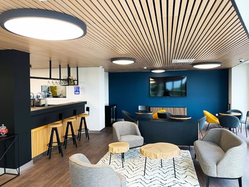 All Suites Appart Hôtel Massy-Palaiseau 10