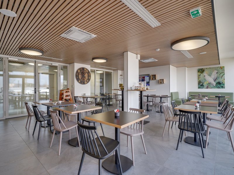 All Suites Appart Hôtel Massy-Palaiseau 14
