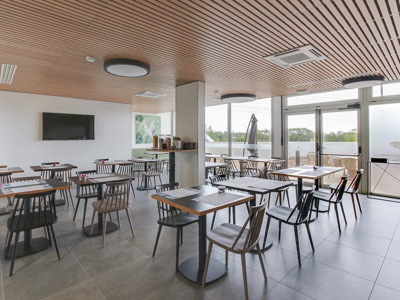 All Suites Appart Hôtel Massy-Palaiseau 18