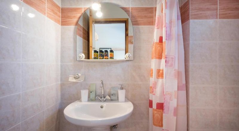 Sun Ray Luxury Aparthotel 4 - Bathroom Example