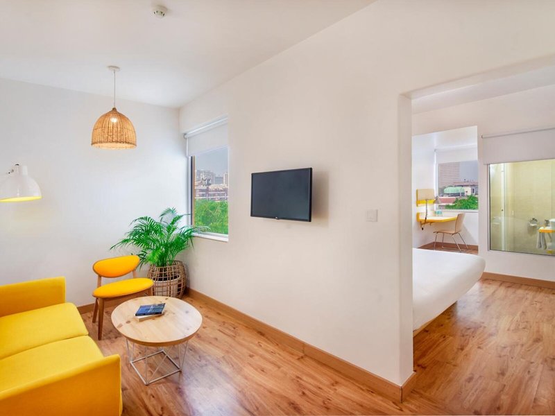 bloomrooms @ Janpath 12