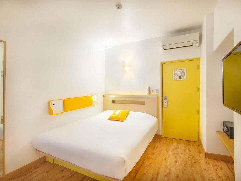 bloomrooms @ Janpath 17