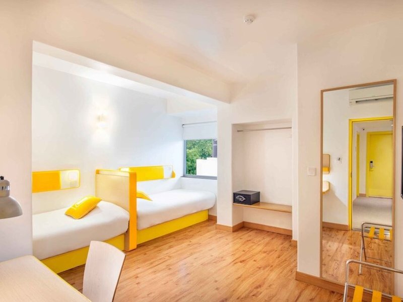 bloomrooms @ Janpath 20