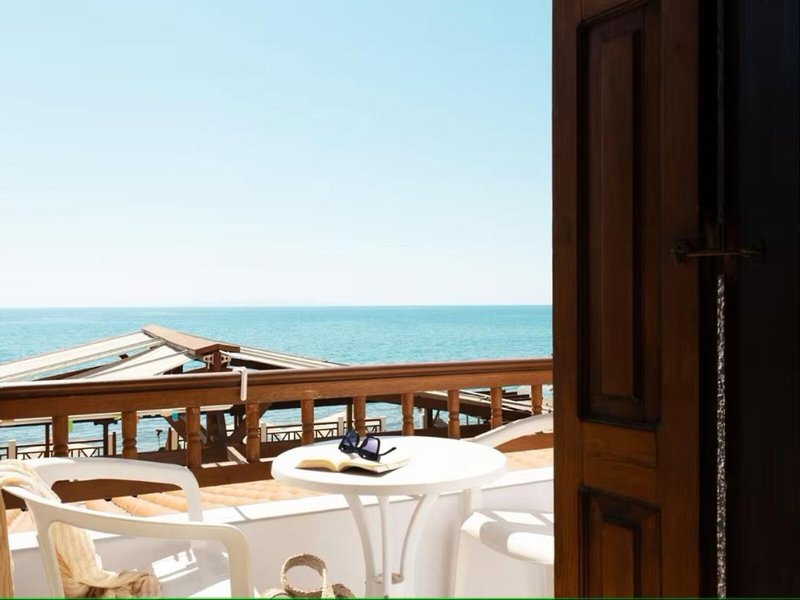 Potokaki Beachfront Hotel 3