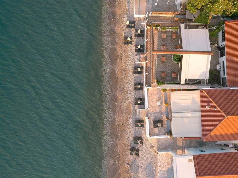 Potokaki Beachfront Hotel 5