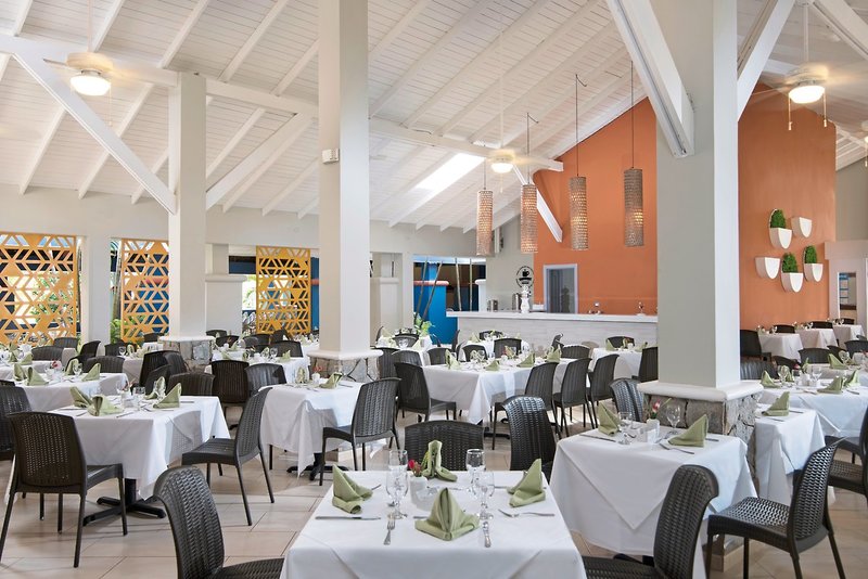 Wyndham Alltra Samana 18