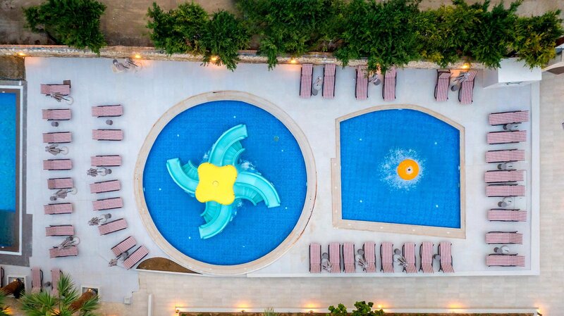 Ydoria Resort 57
