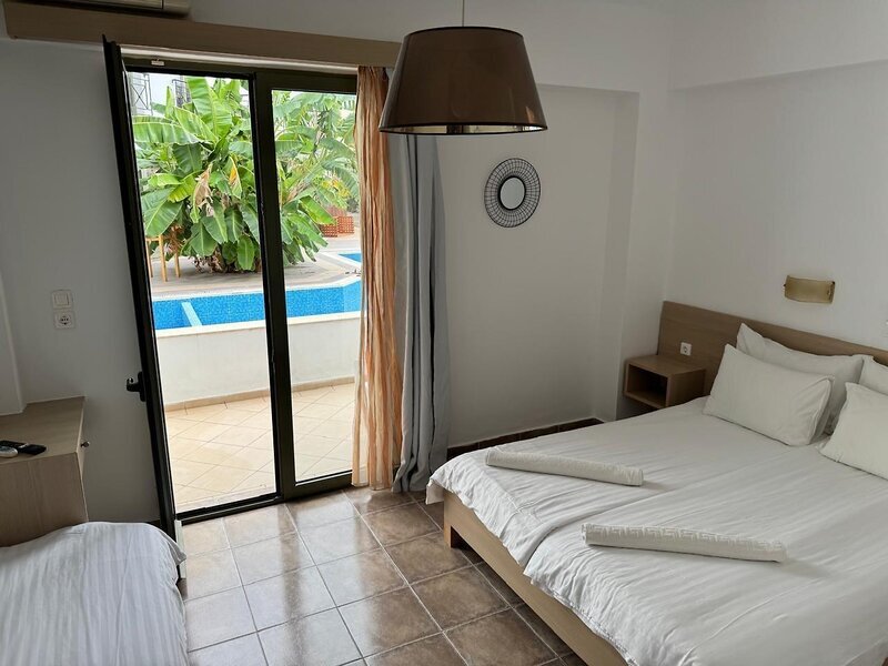 Ydoria Resort 77